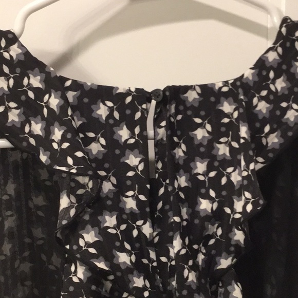 The Loft Flowy Tank Top - Picture 3 of 4